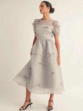 217 • Just Me Elegant Puff-Sleeve Midi Dress in Light Gray With Bow Detail